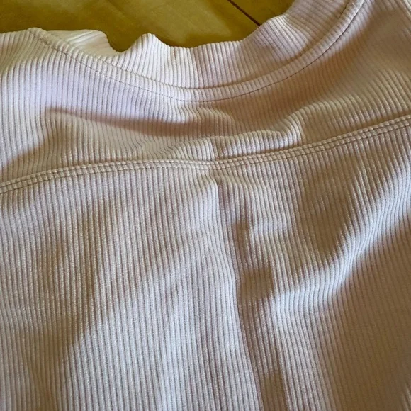 Light Pink Ribbed Sweatshirt - Picture 2 of 3